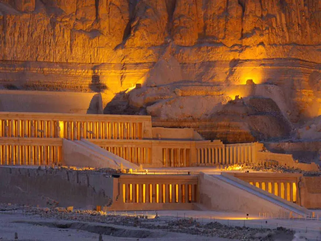 Day Trip to Kom Ombo and Edfu from Aswan