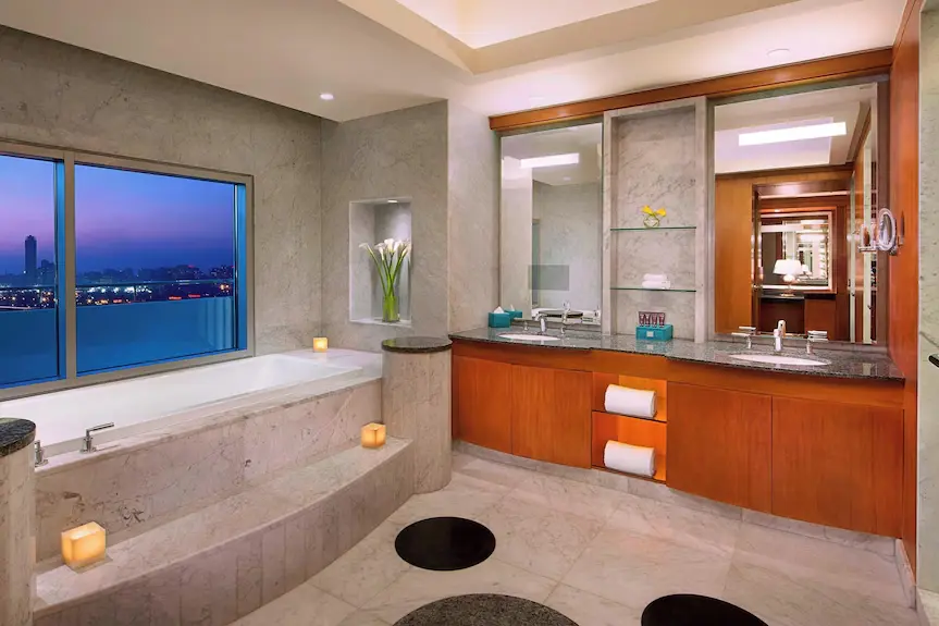 Deluxe room, 1 King, Nile view