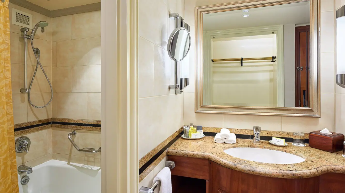 Deluxe Nile View Room, 1 King, Balcony