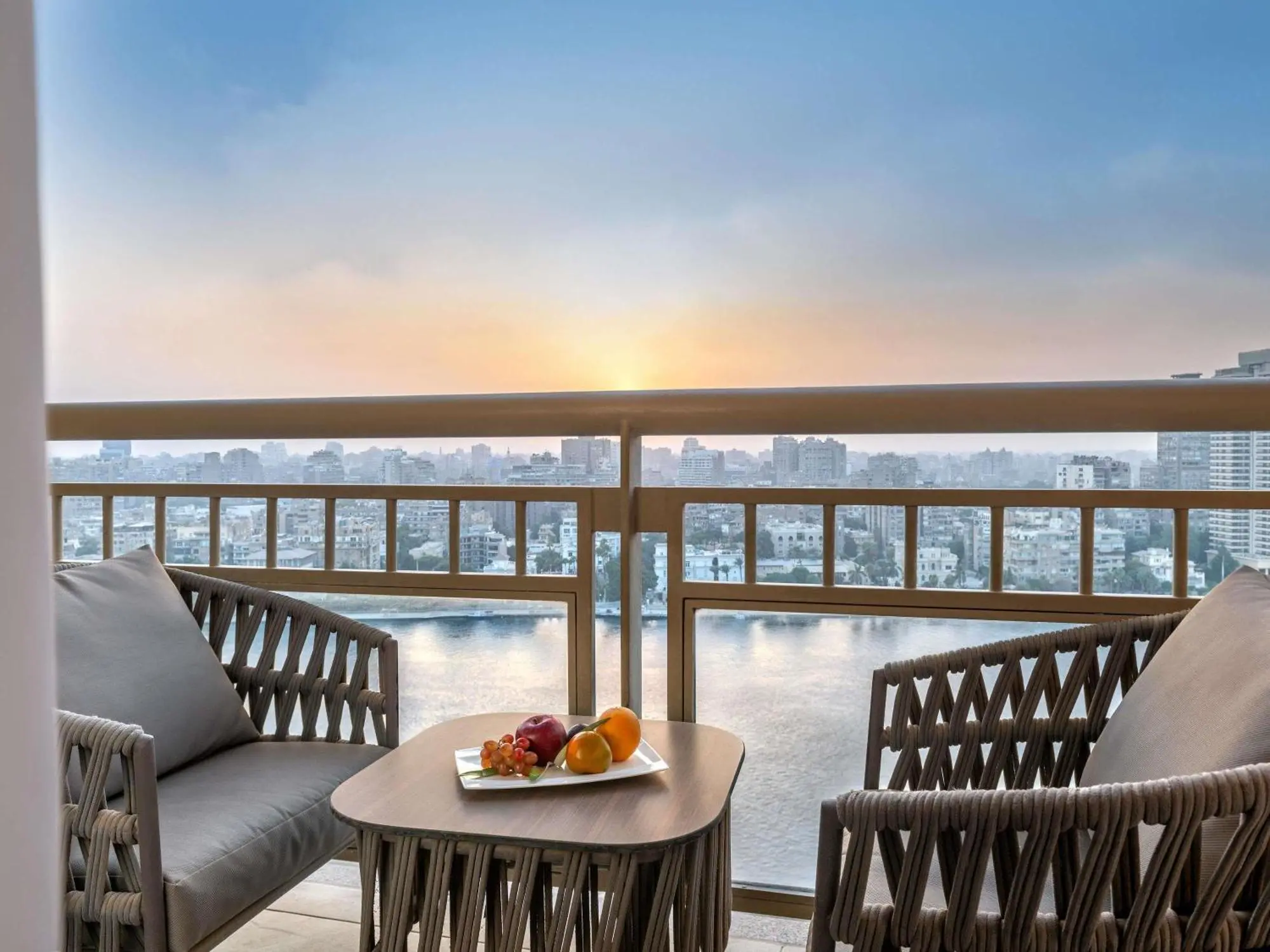 Deluxe King Room with Nile View